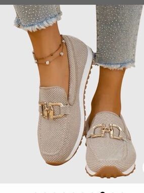 Women's Casual Slip-On Loafers with Gold Chain - Beige